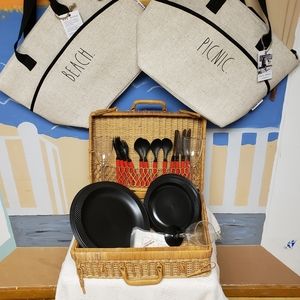 Rare vintage collectable Benson & Hedges Picnic Set Signature Collection.